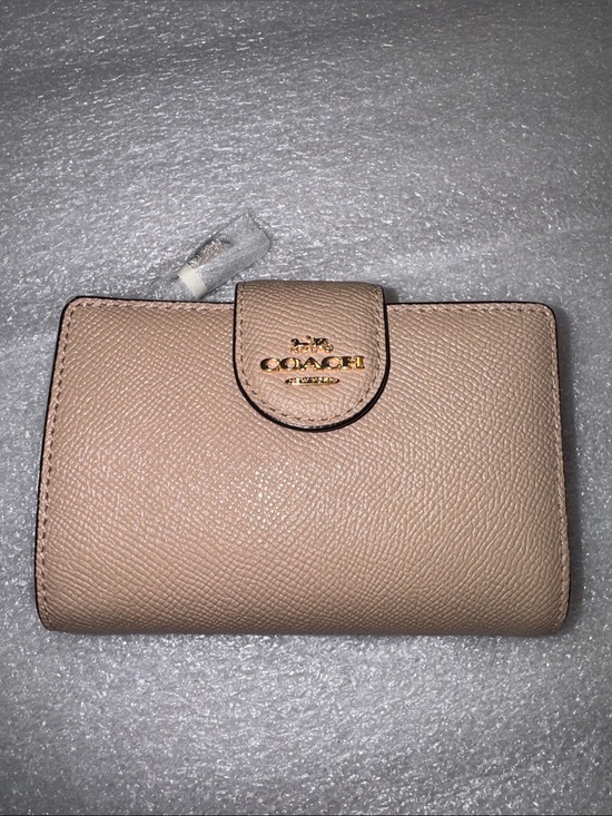 Coach Handbags - Coach Pebbled Leather Wallet in Taupe Brown with Gold Logo NWT